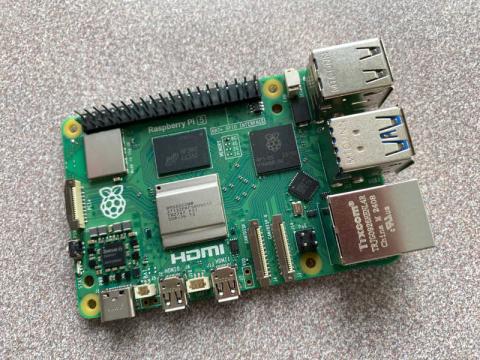 Photo de la carte électronique contenue dans la Supbox